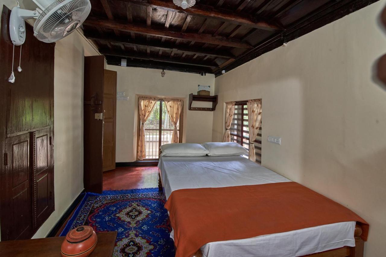 The Mana-Heritage Stay - Chengazhimattam Mana Kottayam Exterior photo