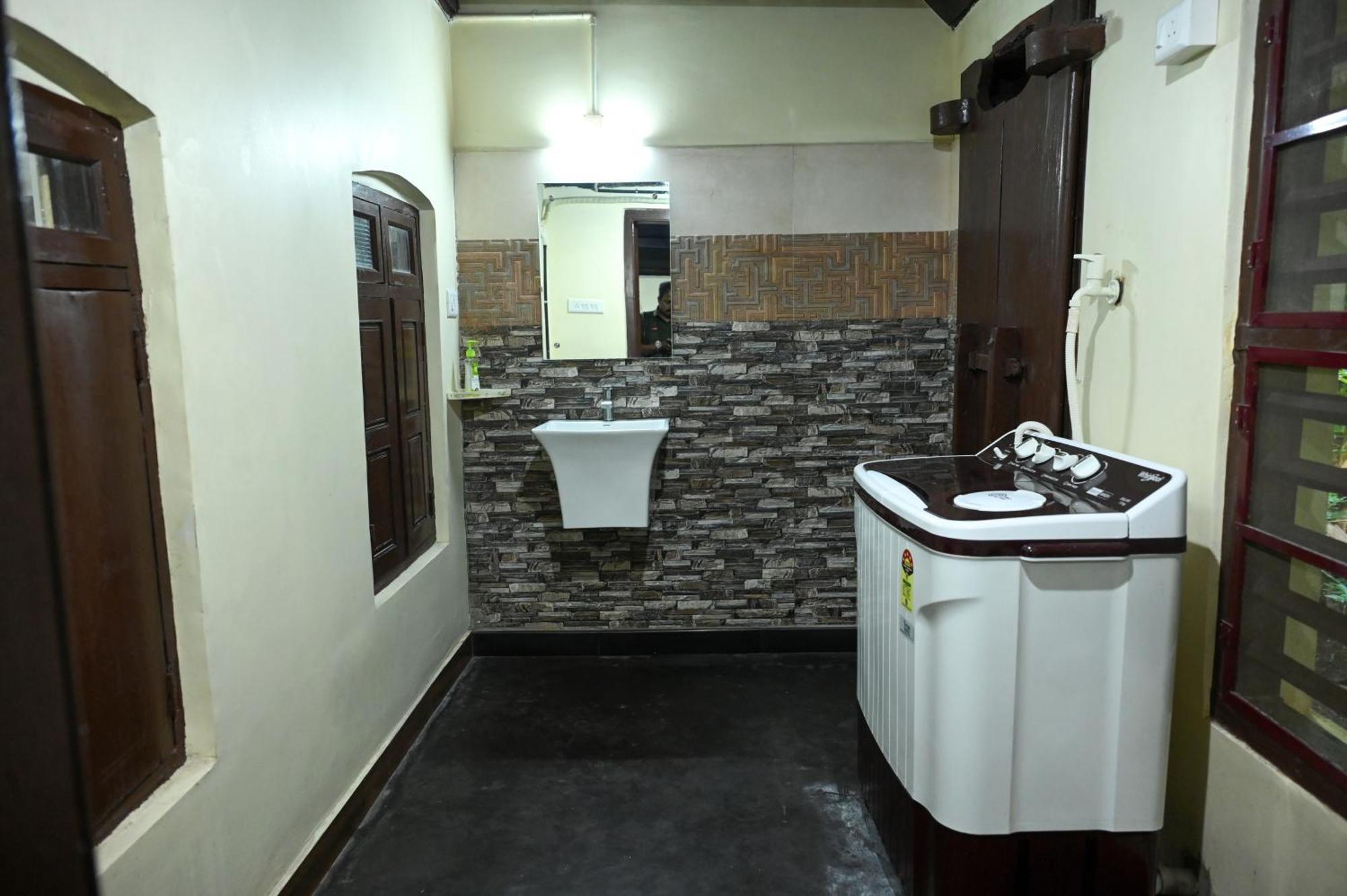 The Mana-Heritage Stay - Chengazhimattam Mana Kottayam Exterior photo