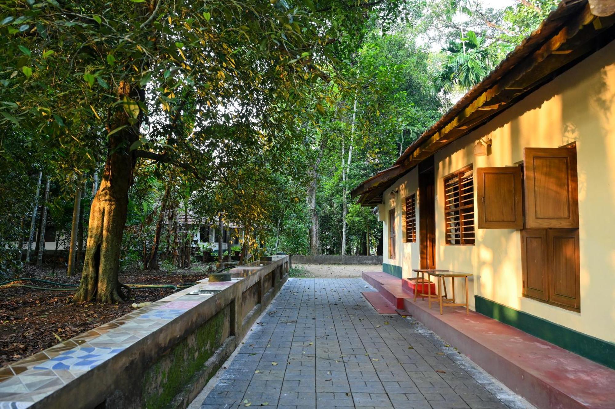 The Mana-Heritage Stay - Chengazhimattam Mana Kottayam Exterior photo